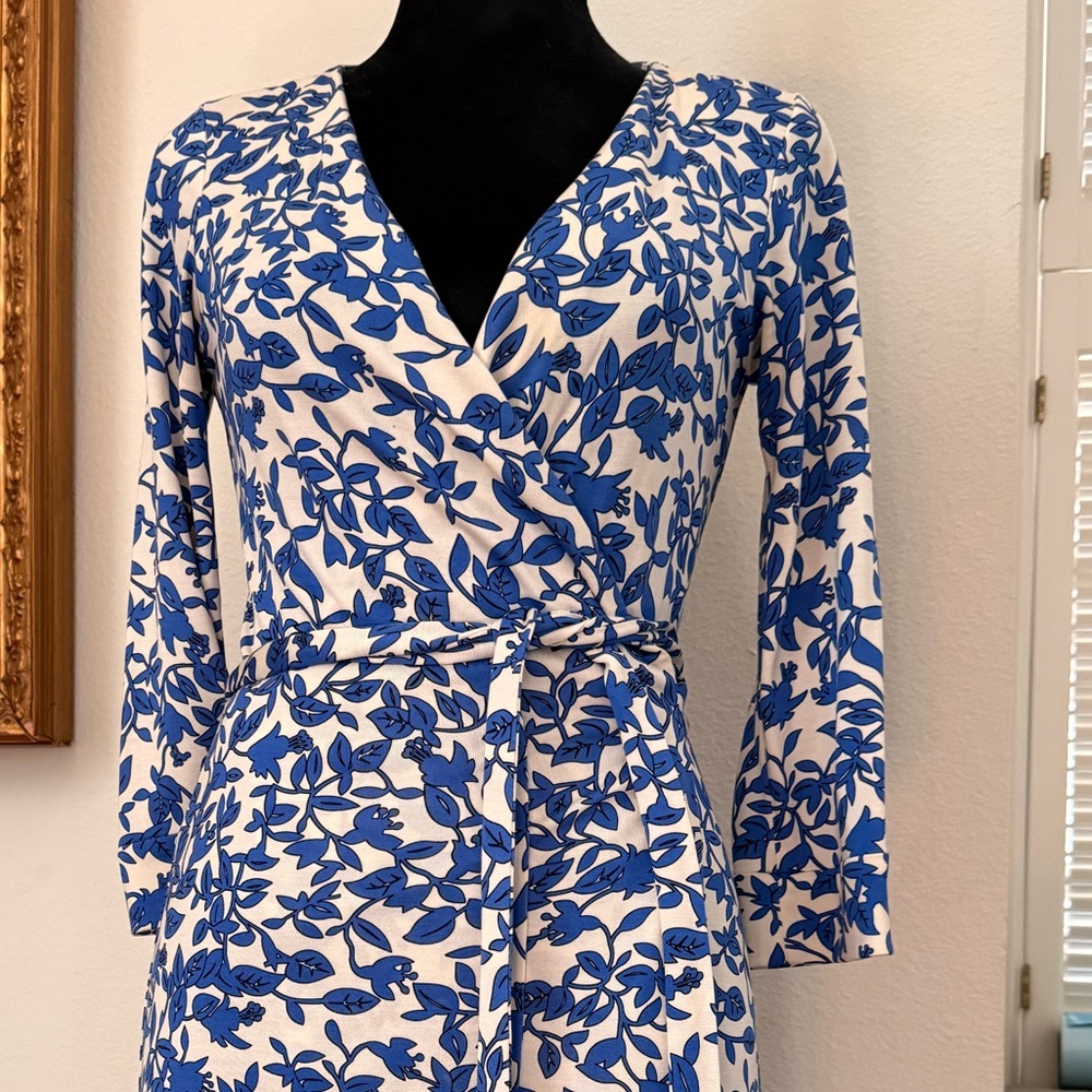 Diane Von Furstenberg Blue and White Long Sleeve Dress